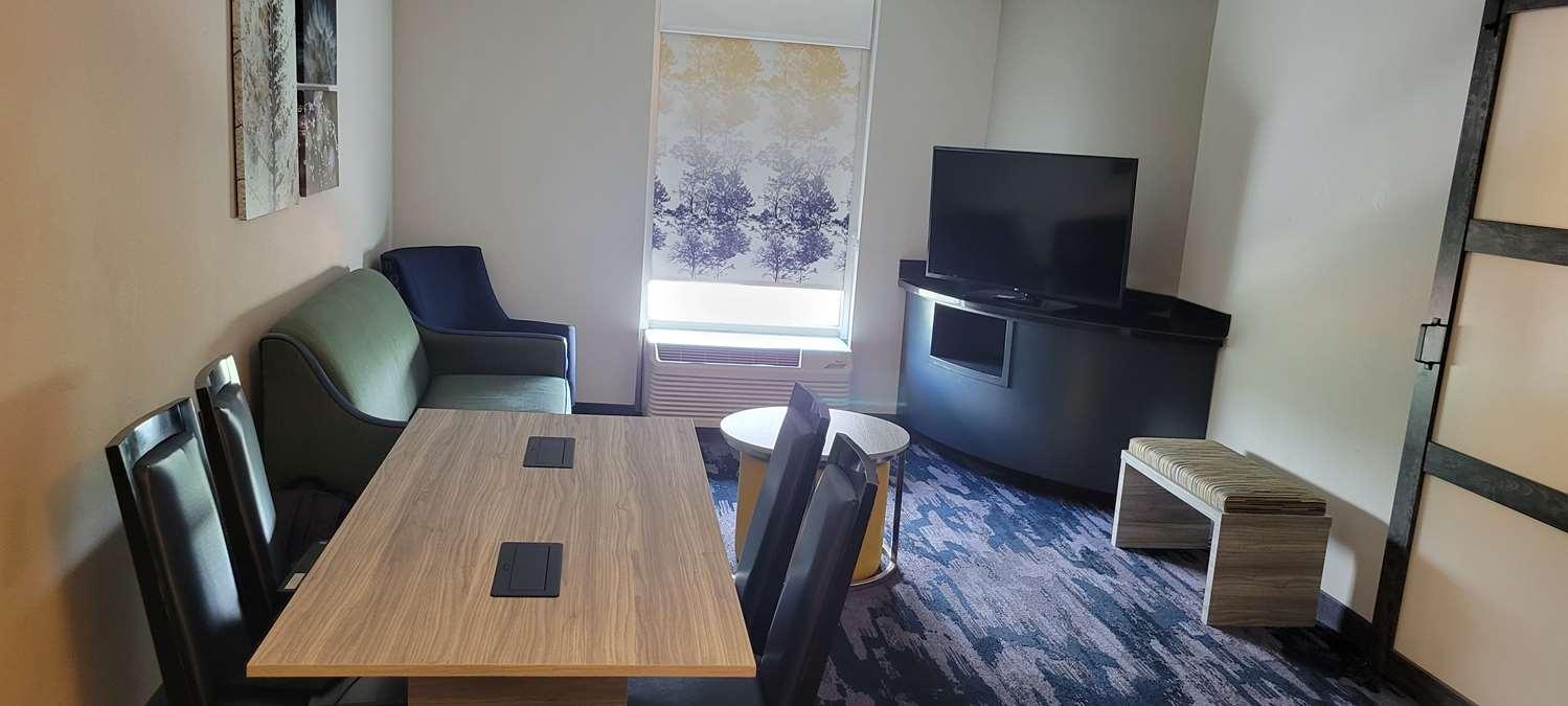 Best Western Plus Beckley Inn Екстериор снимка