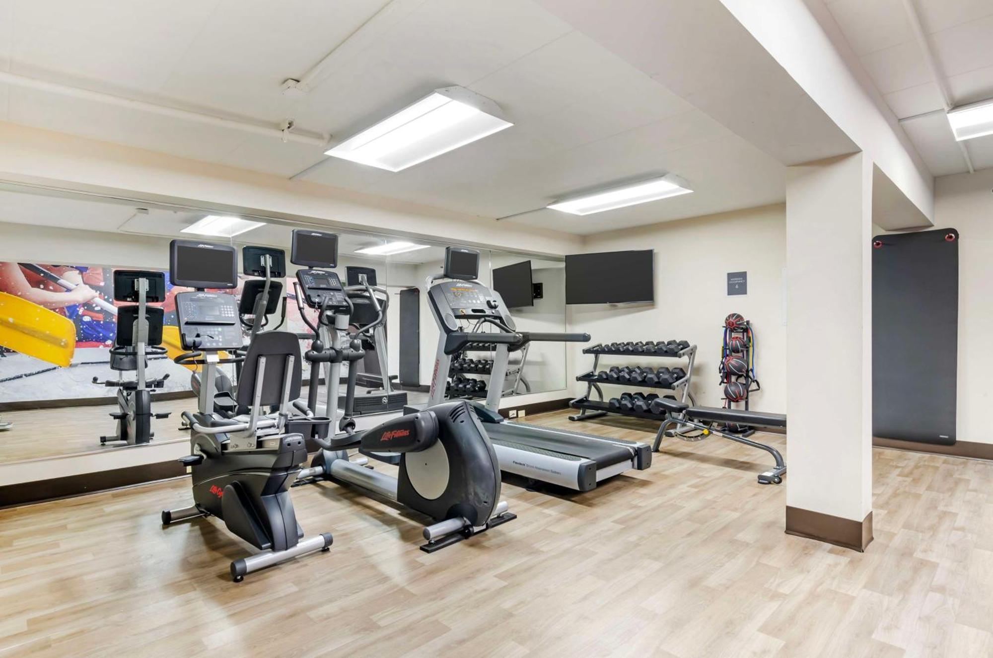 Best Western Plus Beckley Inn Екстериор снимка