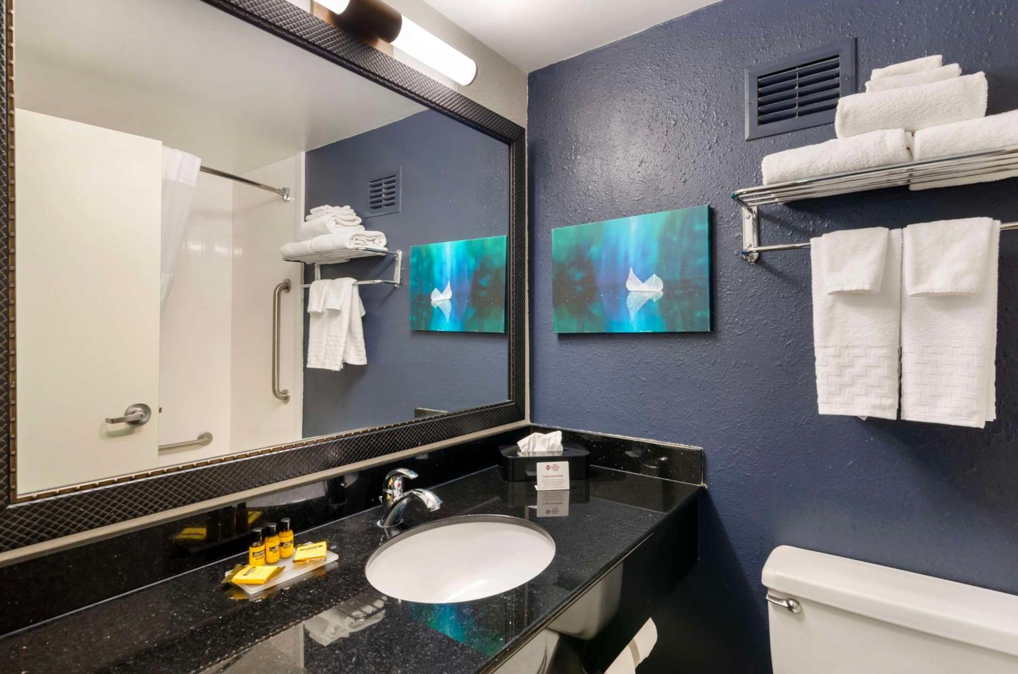 Best Western Plus Beckley Inn Екстериор снимка