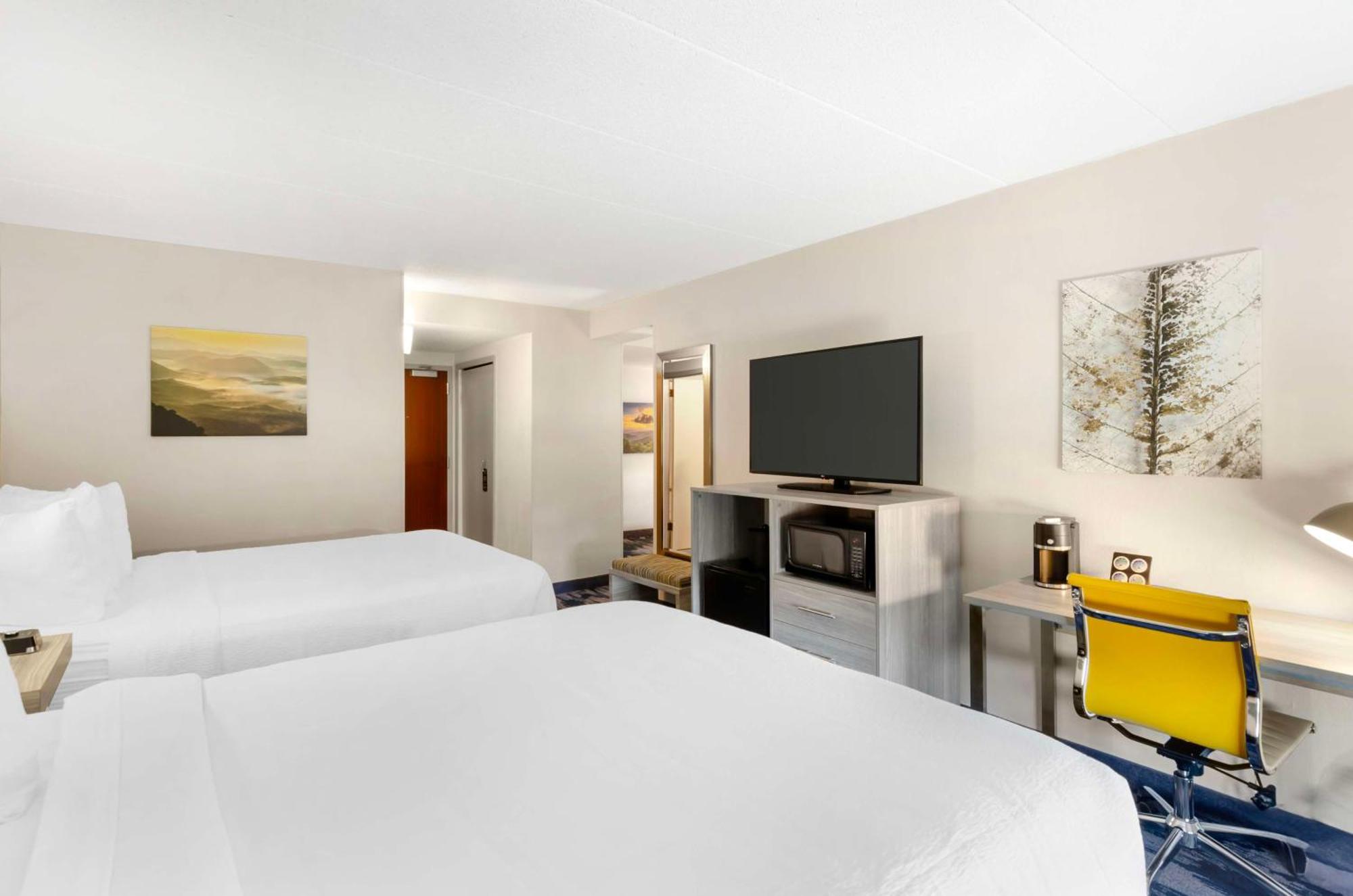Best Western Plus Beckley Inn Екстериор снимка