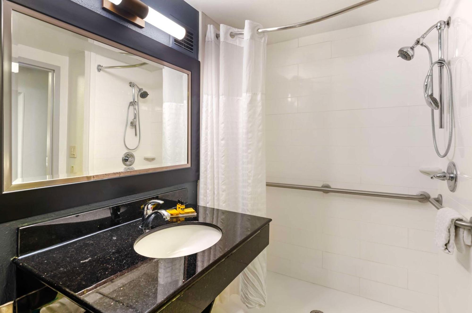 Best Western Plus Beckley Inn Екстериор снимка