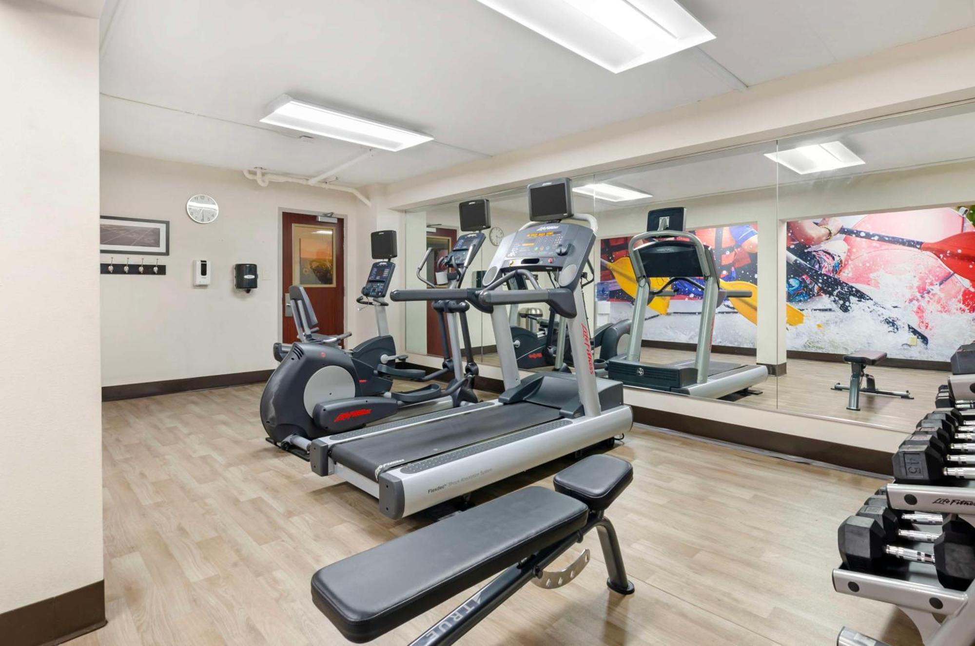 Best Western Plus Beckley Inn Екстериор снимка
