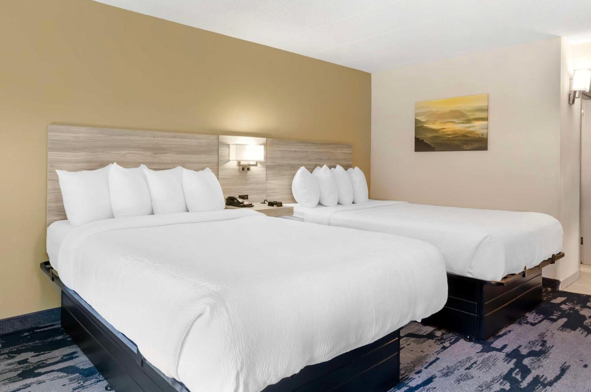 Best Western Plus Beckley Inn Екстериор снимка