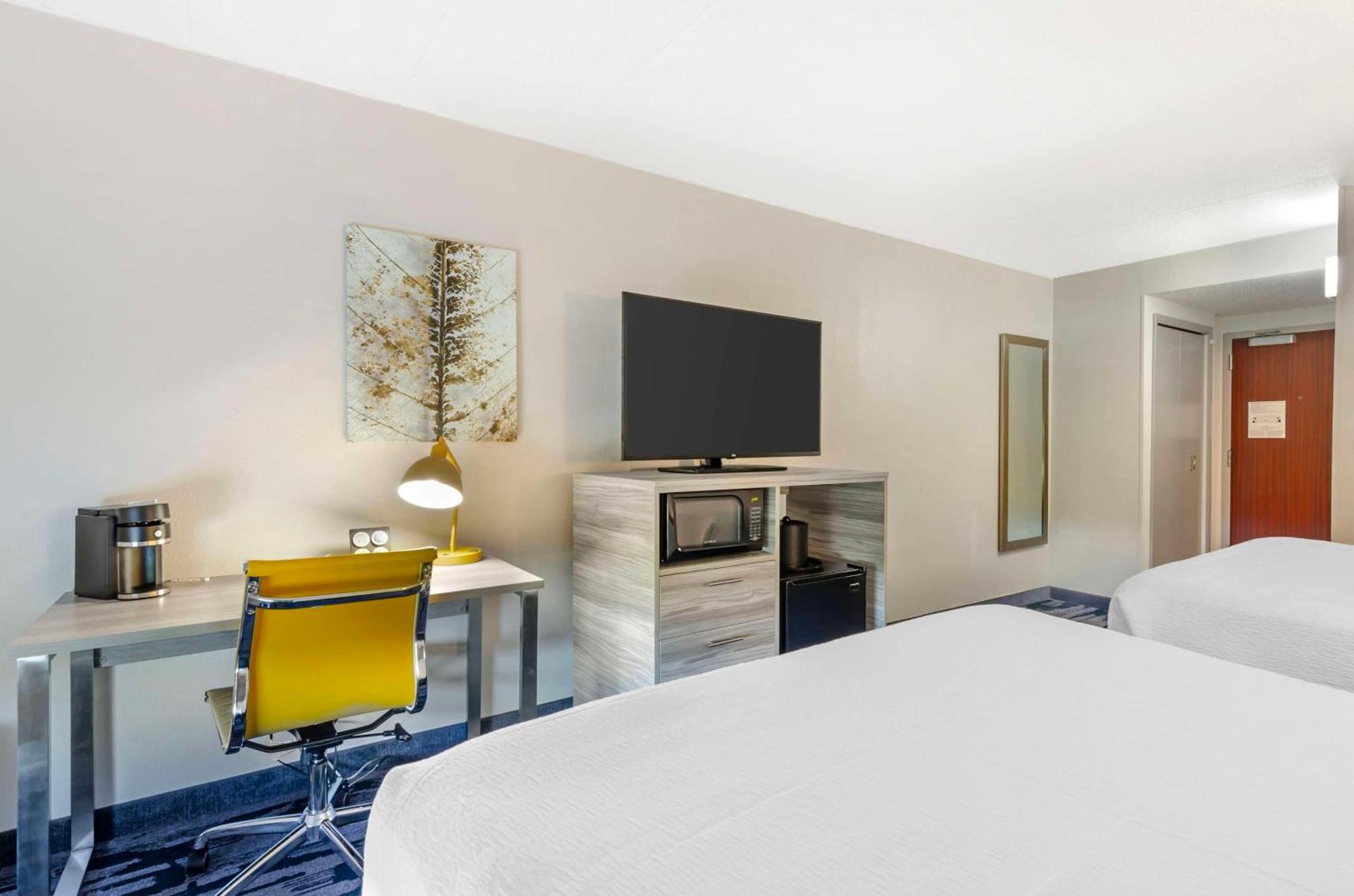 Best Western Plus Beckley Inn Екстериор снимка