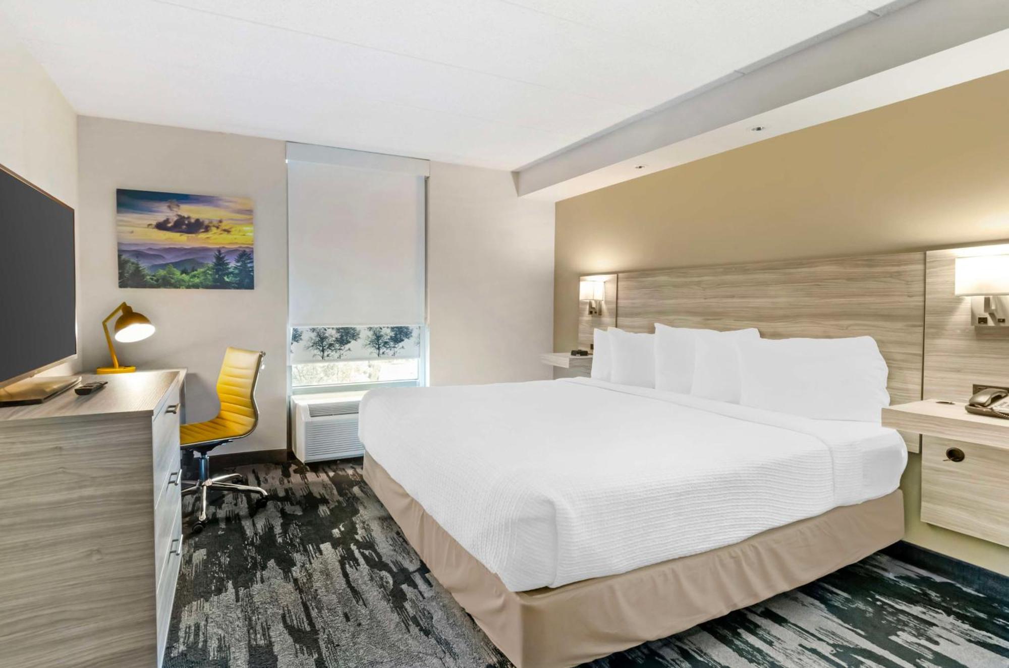 Best Western Plus Beckley Inn Екстериор снимка