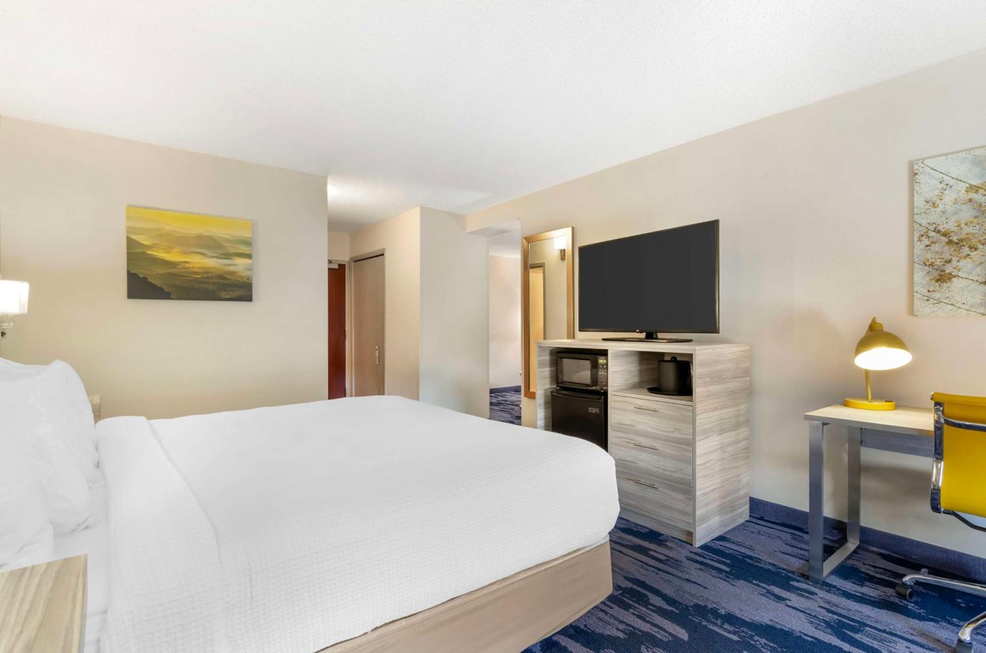 Best Western Plus Beckley Inn Екстериор снимка