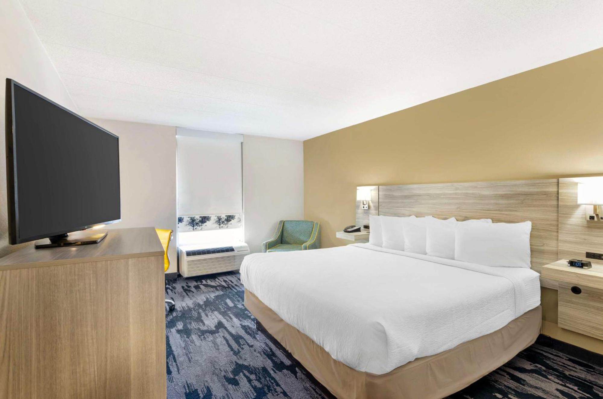 Best Western Plus Beckley Inn Екстериор снимка