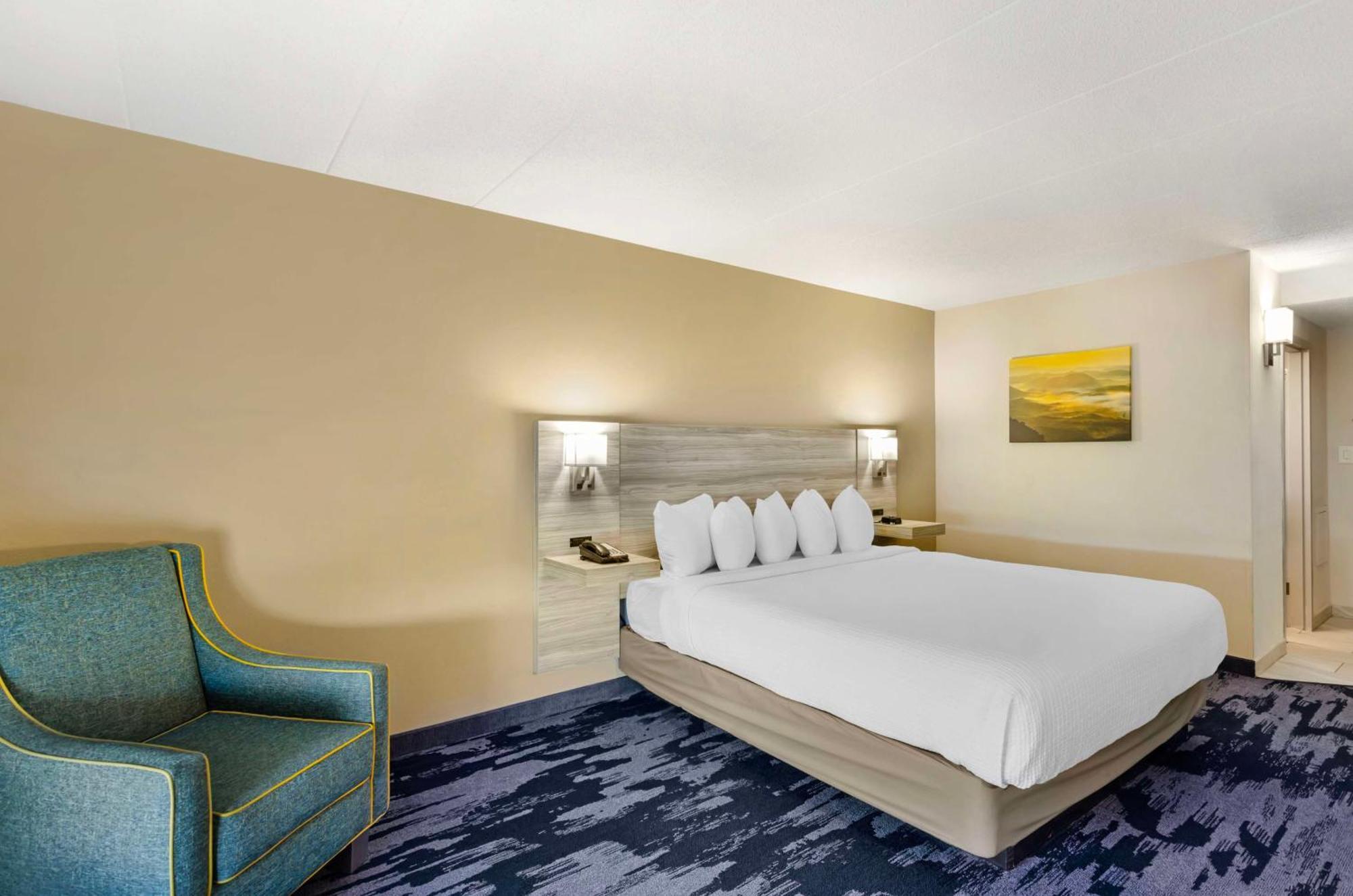 Best Western Plus Beckley Inn Екстериор снимка