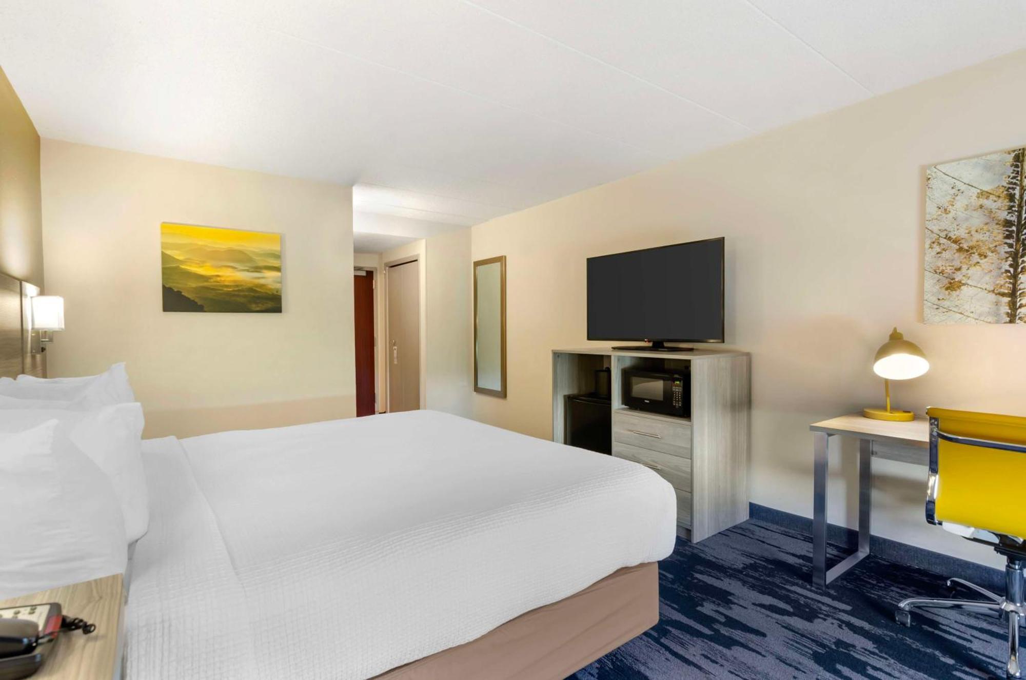 Best Western Plus Beckley Inn Екстериор снимка