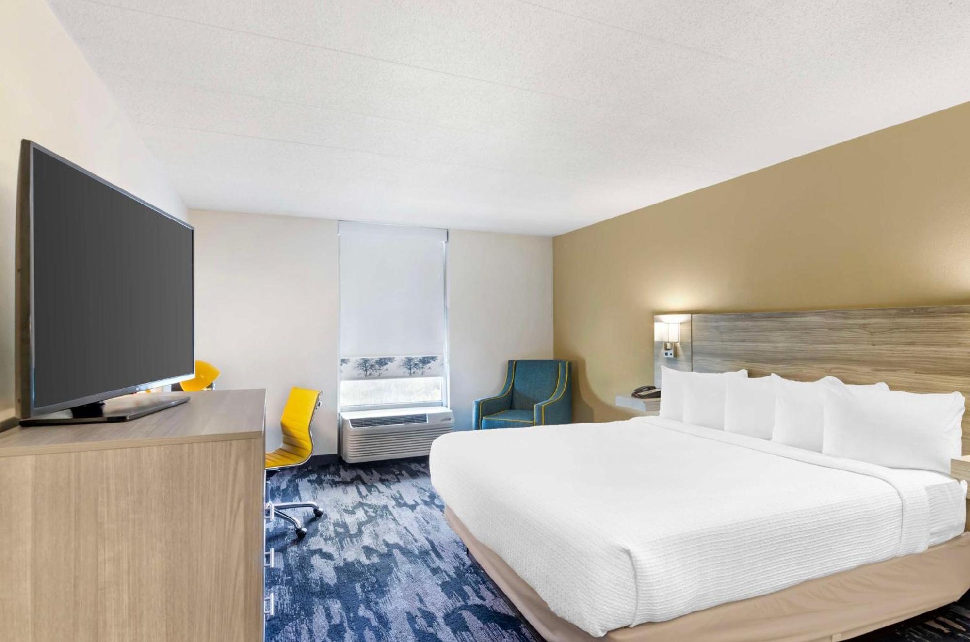 Best Western Plus Beckley Inn Екстериор снимка